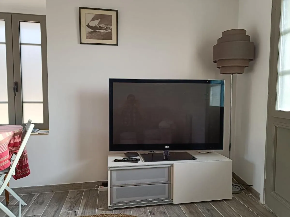 Petite Maison Bretonne 2 Personnes Acces Piscine Erquy 0*,  Francia
